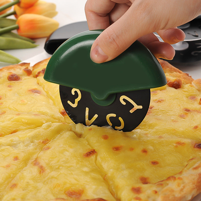 CozyNest Stainless steel round roller pizza cutter single knife wheel pizza cutter cake cutter cake cutter baking tool